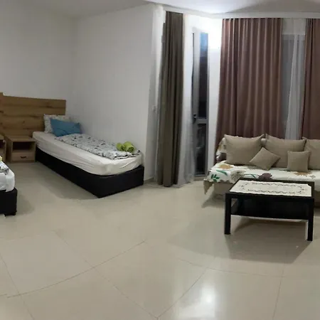 Konukevi Casa De Zambini